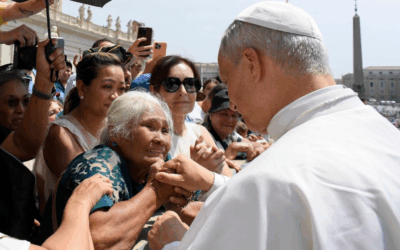 Una rivoluzione di gratitudine e di cura: il commento di Monsignor Paglia al messaggio del Papa per la Giornata dei Nonni e degli Anziani